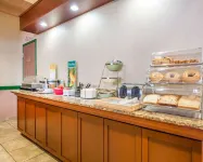 Quality Inn & Suites - Bữa sáng