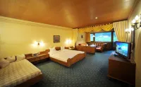 Thermal-Badhotel Kirchler Hotels in Tux