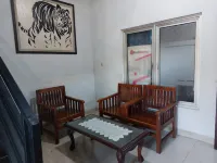 Guest House Kutilang Syariah - 民泊