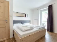 Für Bis zu 2 Personen Hotels near Schloss Leopoldstein
