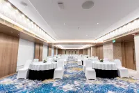 홀리데이 인 럭나우 에어포트 바이 IHG - 4성급
