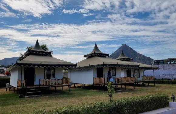 普什卡光榮山度假村