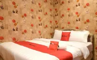 RedDoorz Near Pelabuhan Tanjung Perak 2 Surabaya Các khách sạn ở Pabean Cantikan