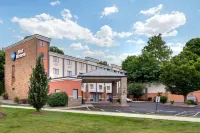 Best Western University Inn at Valparaiso Hotels near Chicago Street Theatre