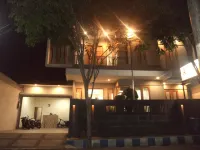 Alloro Boutique Hotel Pacitan Hôtels à : Pacitan