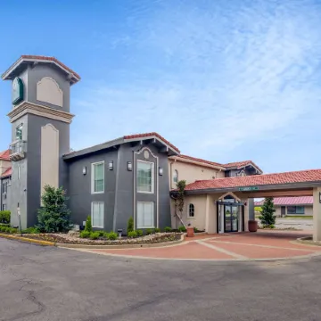 La Quinta Inn by Wyndham Kansas City Lenexa