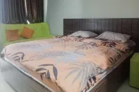 RedLiving Apartemen Royal Sentul Park - Budi Property Hotel a Sentul