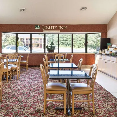 Quality Inn Petersburg Fort Lee Area
