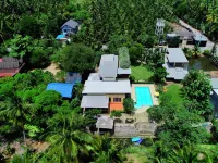 Baan Phor Bangkontee Hotels near Wat Bang Kung