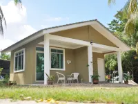 Sunset Bay Cottage Hotels near Craft Cultural Complex