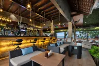 Grand Istana Rama Hotel - bar