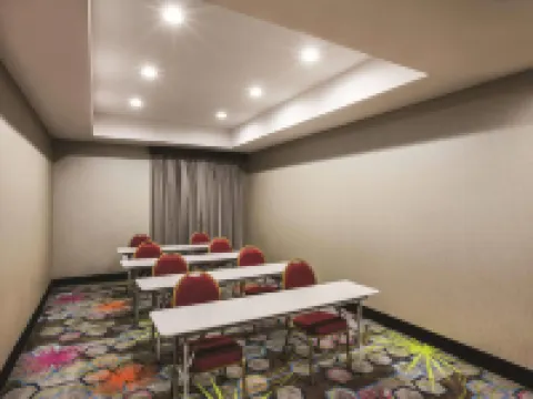 巴吞魯日艾倫港拉昆塔温德姆套房酒店 西巴吞魯日縣酒店