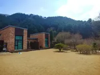 Gapyeong June House Pension - 2-Star