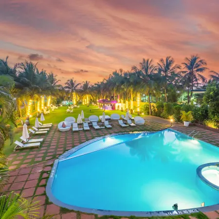 O Hotel Goa, Candolim Beach