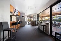 Mackay Resort Motel - bar