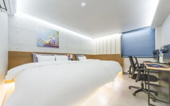 Gwangju Hwajeong-Dong Hotel the Araboda Hotels near Hwajeong Station