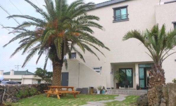 4. 스테이 협재 1..