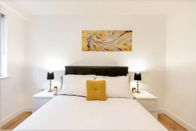 Skyvillion - Tower Point Enfield 2Bed W/Balcony