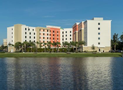 Home2 Suites by Hilton Cape Canaveral Cruise Port