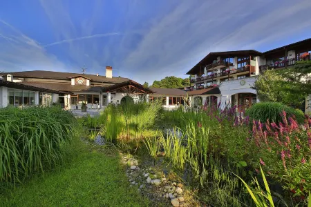 Alpenhof Murnau Отели в г. Оберхаузен