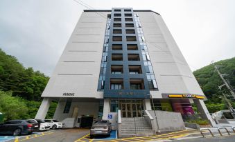 Miami Jeongseon Hotel