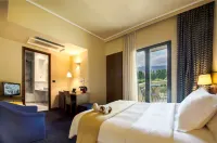 Dekelia Hotel - Balkoner