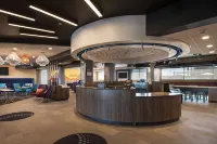 Tru by Hilton Phoenix Glendale Westgate - parking