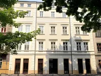 Queen Boutique Hotel