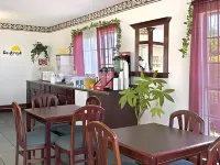 Days Inn by Wyndham Snyder - petit déjeuner