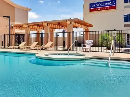 Candlewood Suites Sierra Vista Отели рядом с достопримечательностью «Vista View Resort»