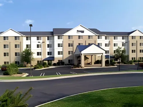 Fairfield Inn & Suites Detroit Livonia - breakfast