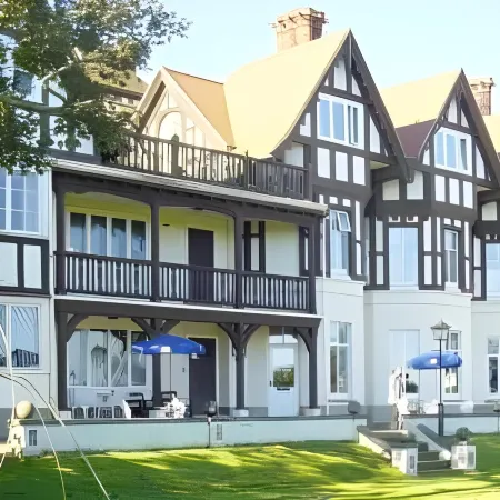Sea Marge Hotel