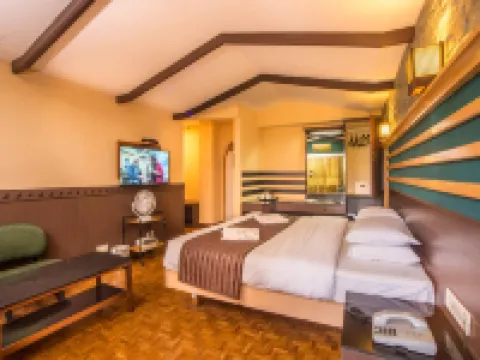 Hotel Hilltop Towers Hotels in Kodaikanal