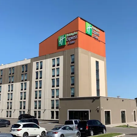 Holiday Inn Express & Suites TORONTO AIRPORT WEST by IHG