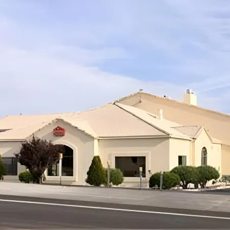 Howard Johnson by Wyndham Holbrook