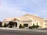 Howard Johnson by Wyndham Holbrook