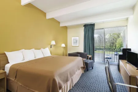 Howard Johnson by Wyndham Newburgh/West Point