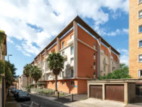 ゼニチュード ホテル - レジデンス ベジエ サントル エローのホテル