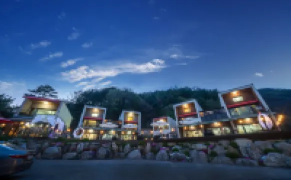 Gapyeong Tiamo Kids Poolvilla