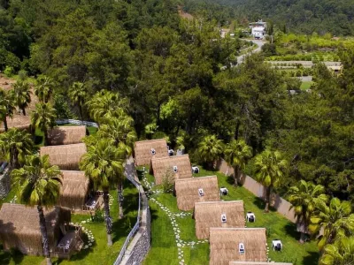 The Hill Glamping Hotel di Beycik