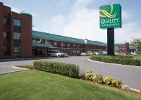 Quality Inn & Suites PE Trudeau Airport Hotels near Arena Leo Crepin