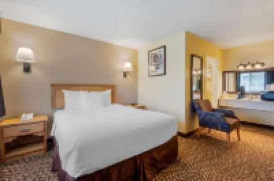 Best Western Turquoise Inn  Suites