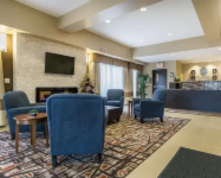 Comfort Inn & Suites Edmonton International Airport