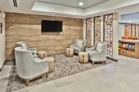 多森坎德爾伍德套房飯店