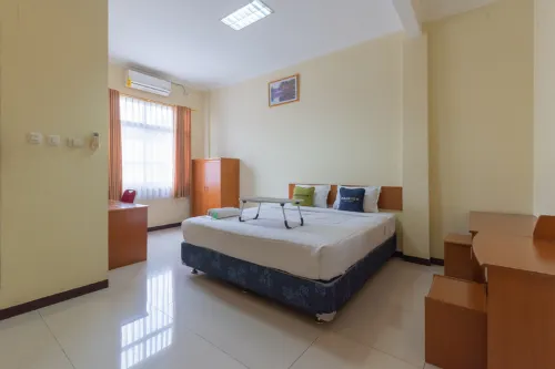 Urbanview Hotel Bartu Moh Toha Bandung by RedDoorz