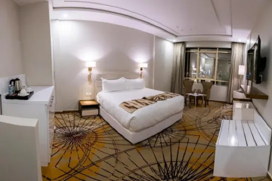 Seven Garden's Hotel