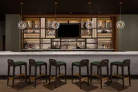 Embassy Suites by Hilton Madison Downtown - bar