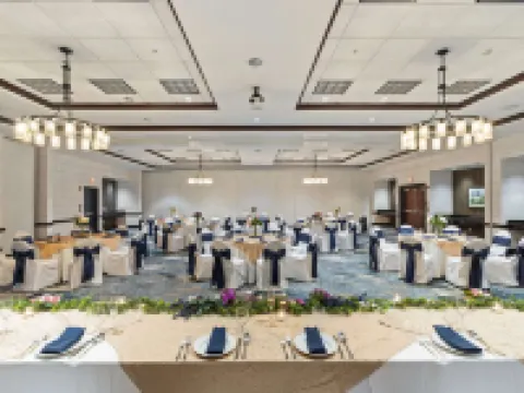 DoubleTree by Hilton Front Royal Blue Ridge Shadows Hotels in Warren County