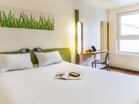 Ibis Budget Compiègne Centre-Ville Отели рядом с достопримечательностью «Замок Пьерфон»