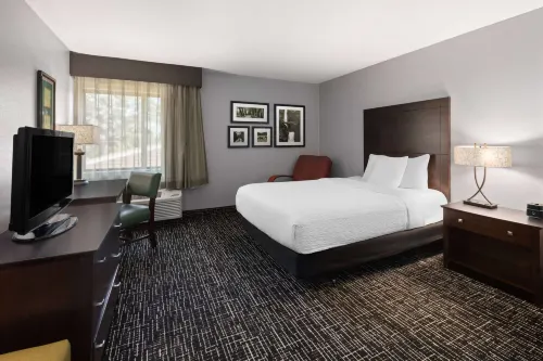 La Quinta Inn by Wyndham Sheboygan, WI Hotels in Sheboygan Falls